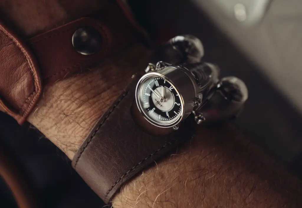 HM9 Road Edition Wrist Shot3 Lres 1024x705
